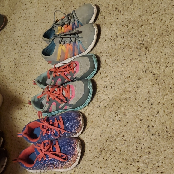🪩 DISCO DEALS 3 pairs of sneakers- tons of life left!  Size 5, bright pretty - Picture 1 of 8
